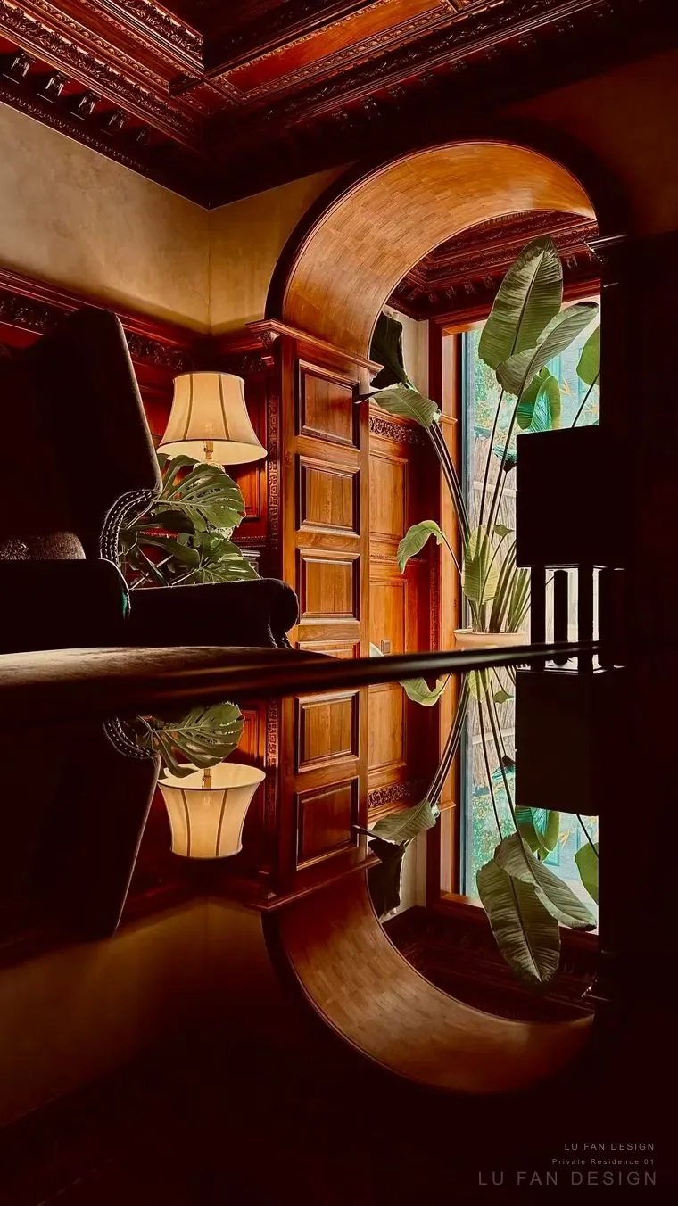 Wood arch with plant and reflected light